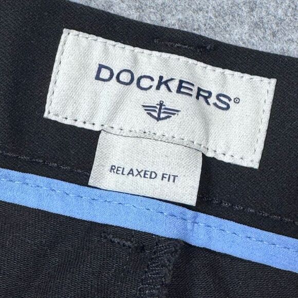dockers signature khaki relaxed fit pleated black 40x29 - Picture 6 of 8